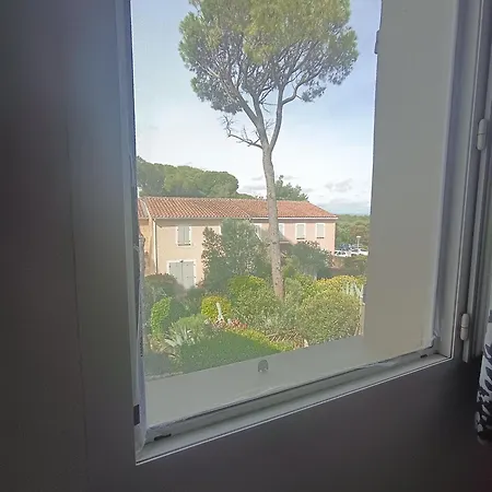 Au Refuge De Rolf קאלביסון